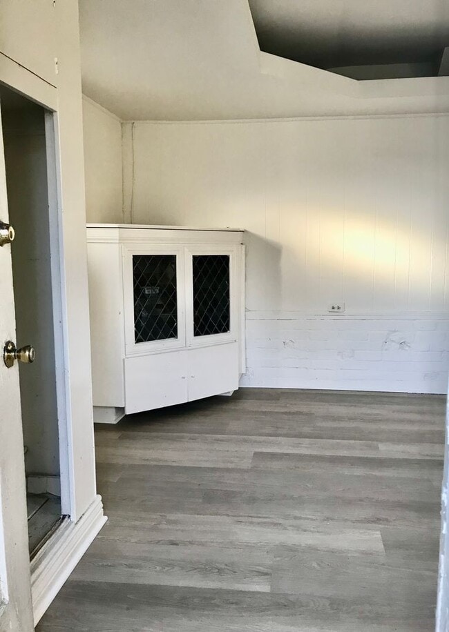 Photo - 605 1/2-742-742 Virginia St Unit 742 1/2