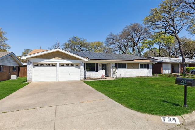 Photo - 724 Edgehill Dr