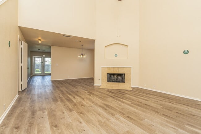 Photo - 2304 Eagle Mountain Dr