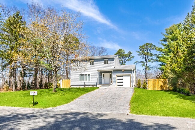 Building Photo - 371 S River Rd Rental
