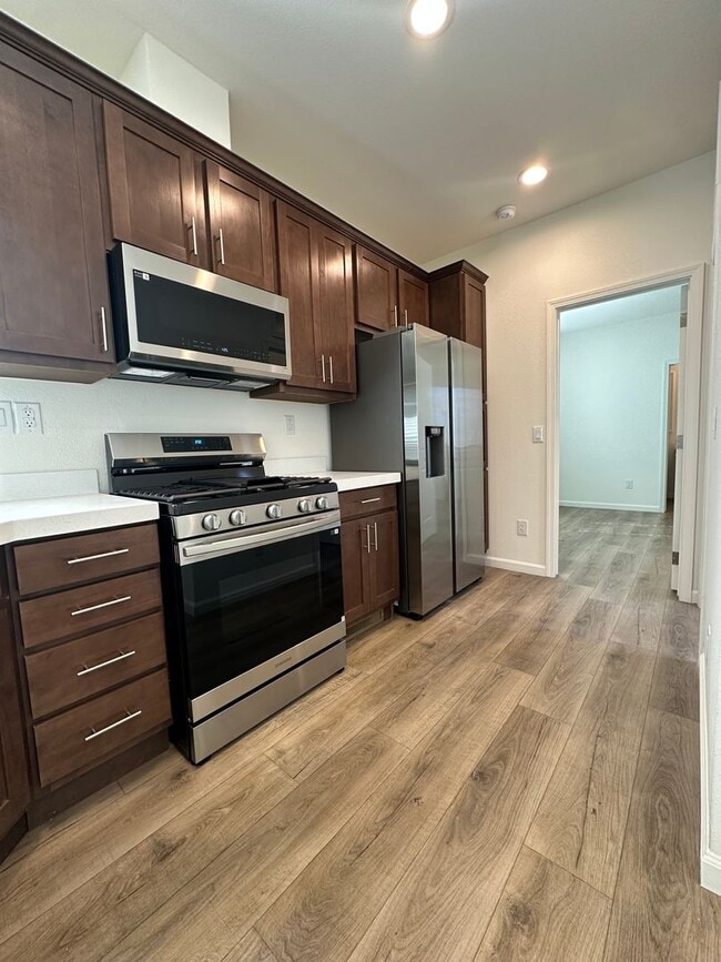 Photo - Rare horse property with huge workshop and dog kennels. Ready for move in