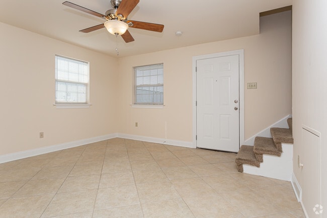 2 BR, 1.5 BA Townhouse - 1150 SF - Regency Metairie Apartments