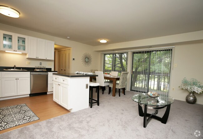 Photo - Wintergreen Apartments