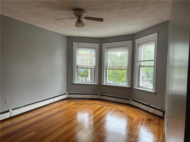 Photo - 915 Dexter St Unit 2R