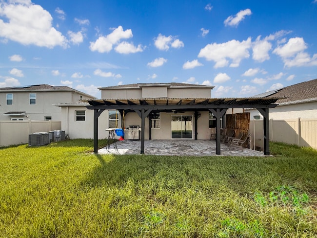 Photo - 4411 Holstein St