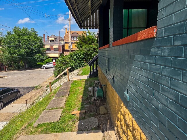 Photo - 346 E 12th Ave