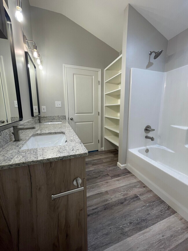 Shadowlawn Apartments Houses for Rent Sulphur, LA