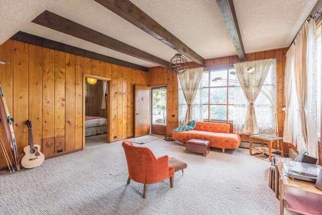 Photo - 2 bed/2 bath house in Oak Grove/Milwaukie- Available Now !