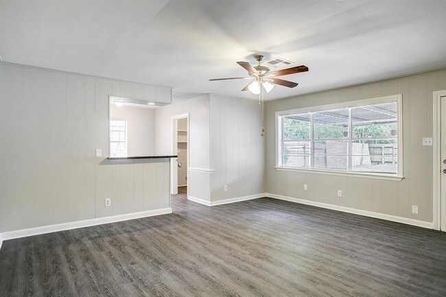 Photo - 6002 W Airport Blvd