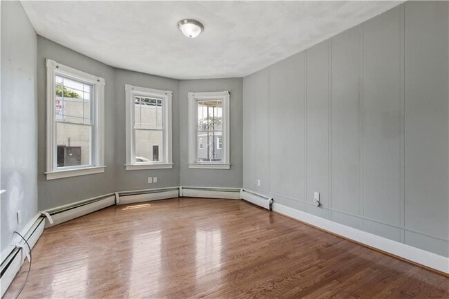 Photo - 11 Roosevelt St