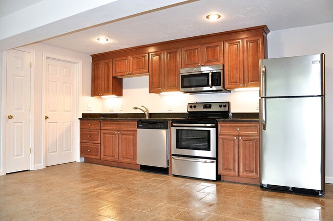 Photo - 152 Main St Unit 11