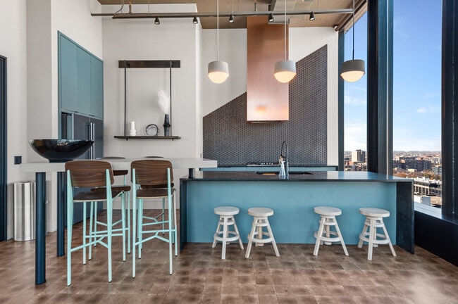 Photo - 901 W Blackhawk St Unidad ID1029601P