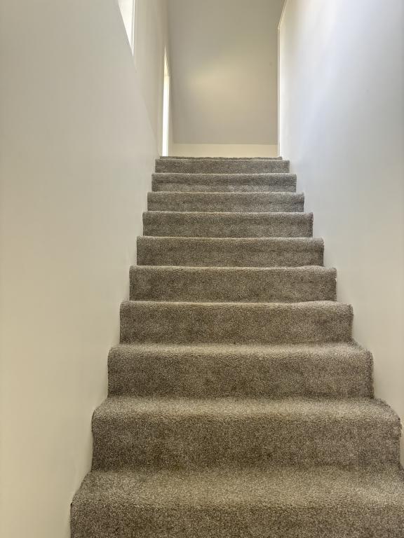 Photo - 210 W 5th St
