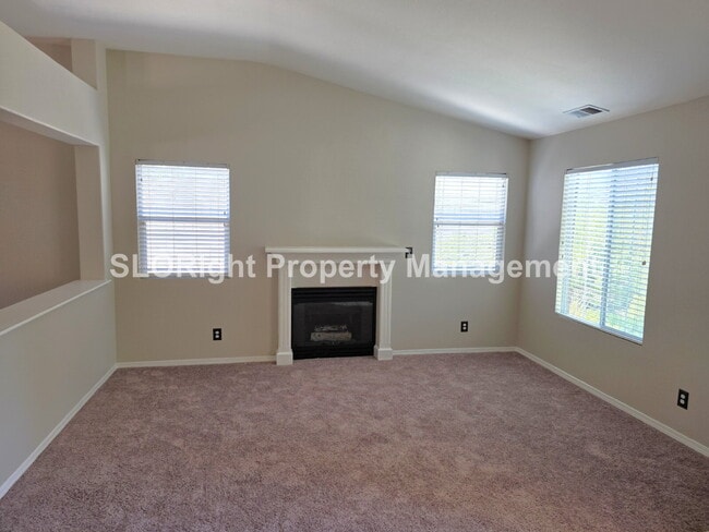 Photo - AVAILABLE NOW - Beautiful 3Bed + Bonus Room, 2Bath Paso Robles Home