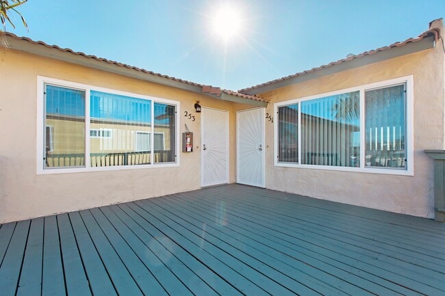 Photo - 251-255 Ebony Ave Unidad 251