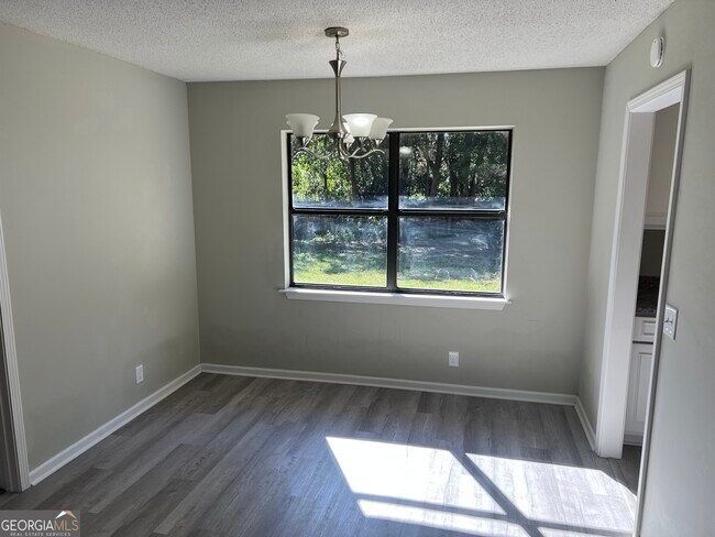 Photo - 140 Quail Run