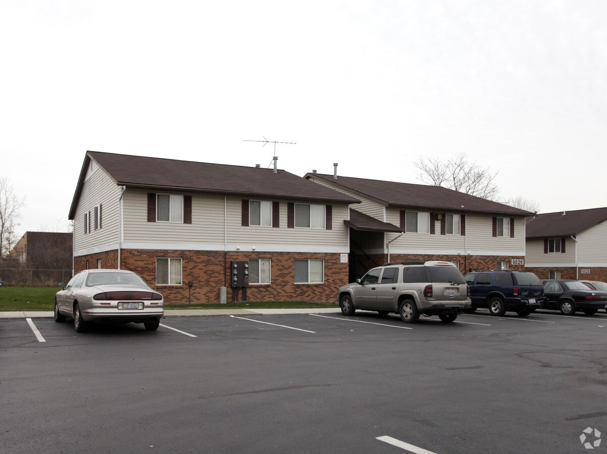 Pinewood Gardens (Public Housing) - Pinewood Gardens (Public Housing) Apartments
