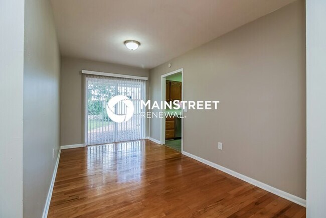 Photo - 3 Bedroom Pet-Friendly Home in Brandon, FL...