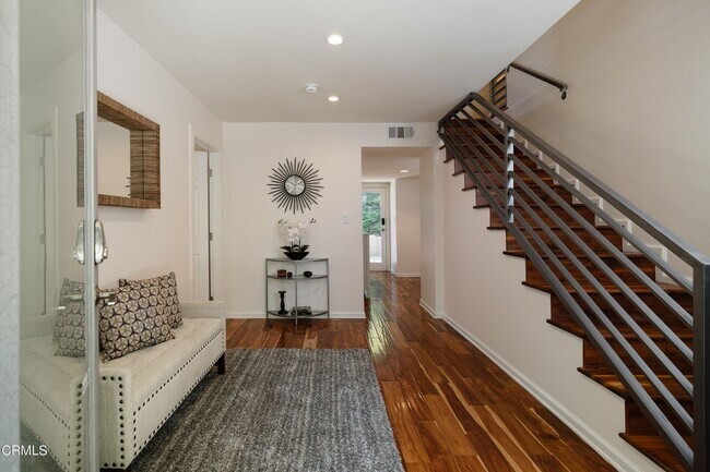 Photo - 1721 La Loma Rd