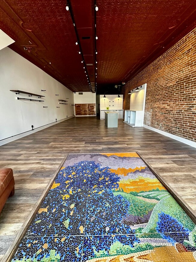 Photo - Commercial Space on the Square in Fayette Unidad 118 E Morrison St
