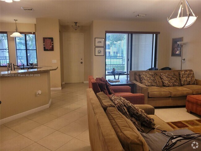 Building Photo - 2901 NW 126th Ave Unit 2-101 Rental