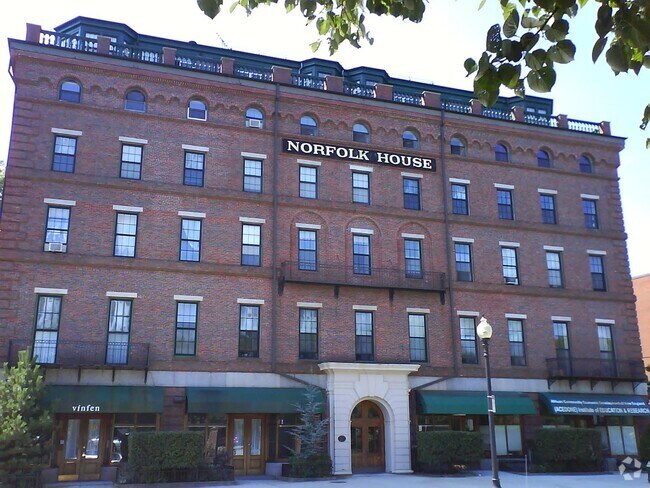 Building Photo - 14 John Eliot Square 4F Unit 4F Rental