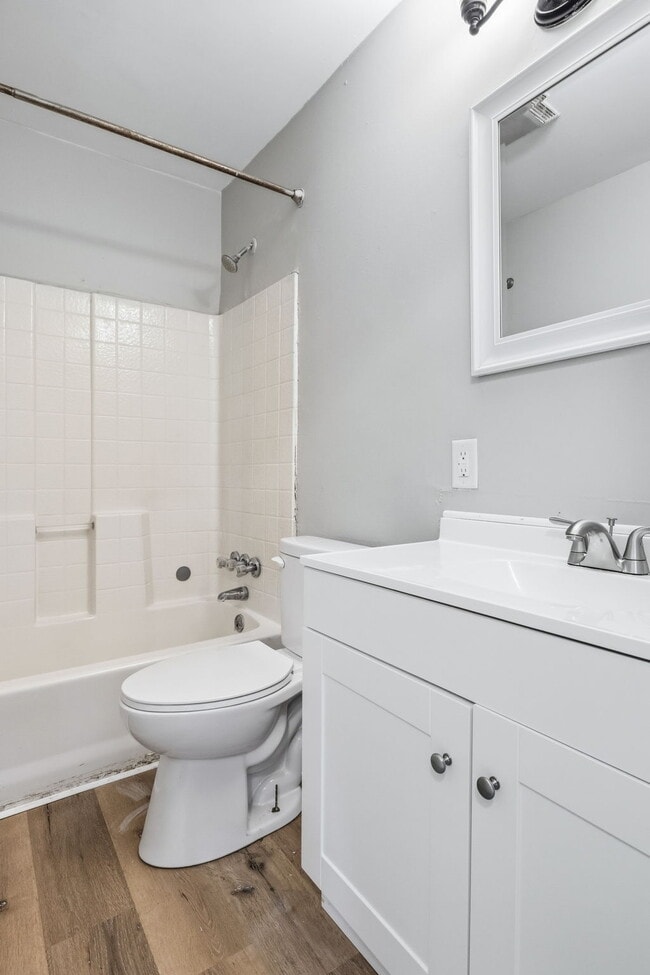 Photo - 522 W Vinyard St