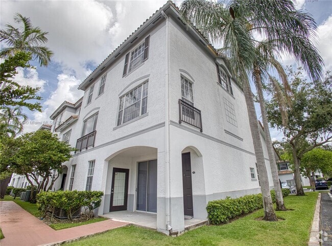 Building Photo - 735 SW 148th Ave Unit 1701 Rental
