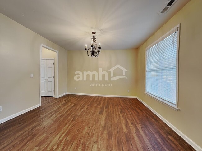 Photo - 228 Pearson Pl