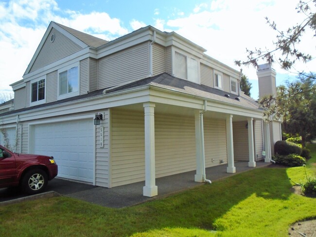 3 Bedrm 2.5 Bath Townhouse in Kent - 3 Bedrm 2.5 Bath Townhouse in Kent