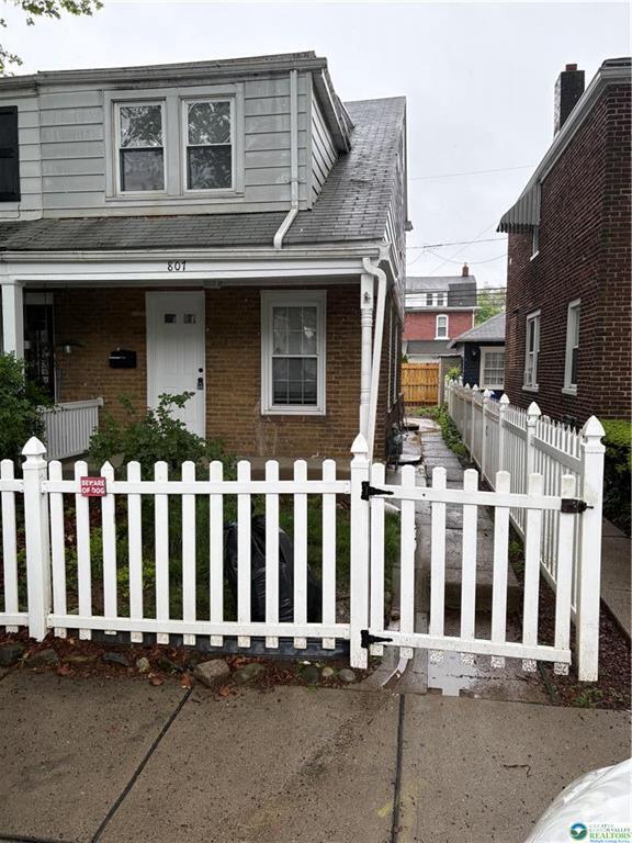 Building Photo - 807 Dellwood St Rental