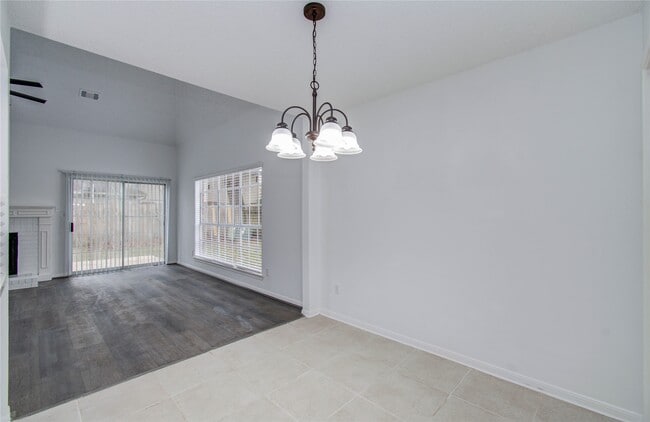 Photo - 2106 Spyglass Dr