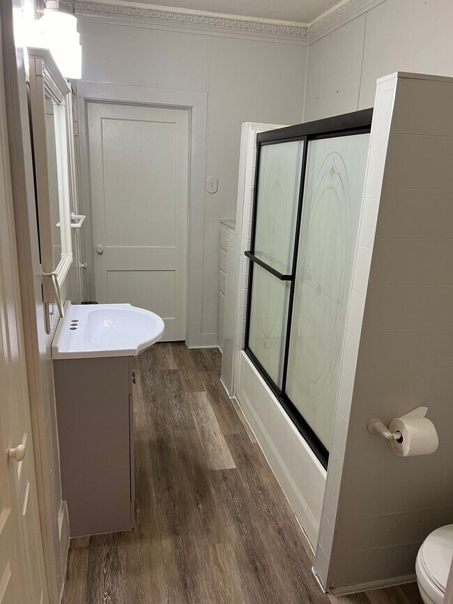 Photo - Large 3/2 Home in Sweetwater with Shop