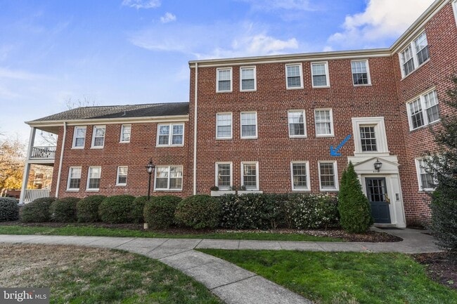 Photo - 6715 W Wakefield Dr Unit A1