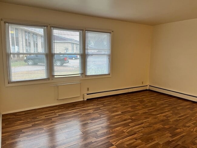 Photo - 3701 Robert Pl Unidad 100