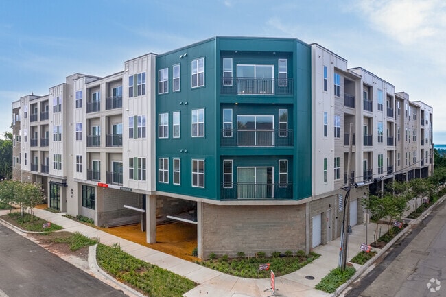 Building Photo - UNITi Bishop Arts Rental