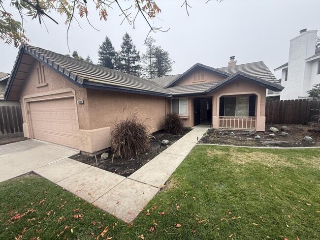 Photo - 3902 Heartland Way