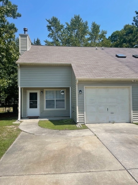 Photo - 137 Village Ct
