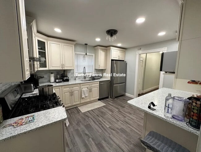 Photo - 132 George St