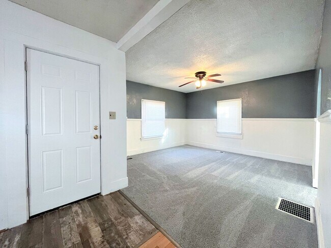 Photo - Cozy 2 Bedroom 1 Bath Home