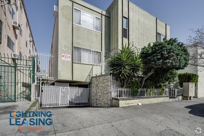 Building Photo - 842 S Carondelet St Unit 9D Rental
