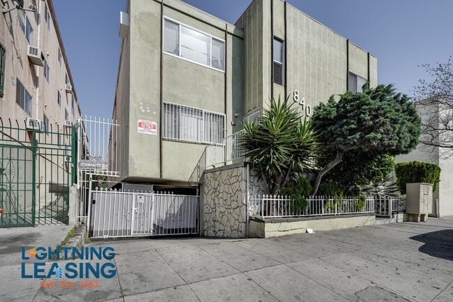 Photo - 842 S Carondelet St Condo Unit 9D