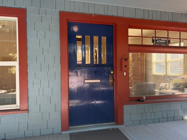 245 W 13th Ave