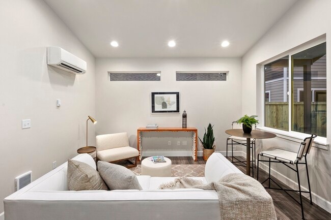 Living Room - 10955 SE 165th St