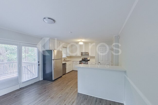 Photo - 5169 Beacon Dr