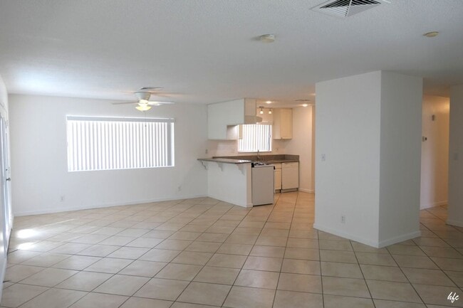 466 E Molino Rd