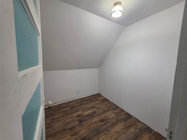 Photo - 155 Willow St Unit 3rd Floor