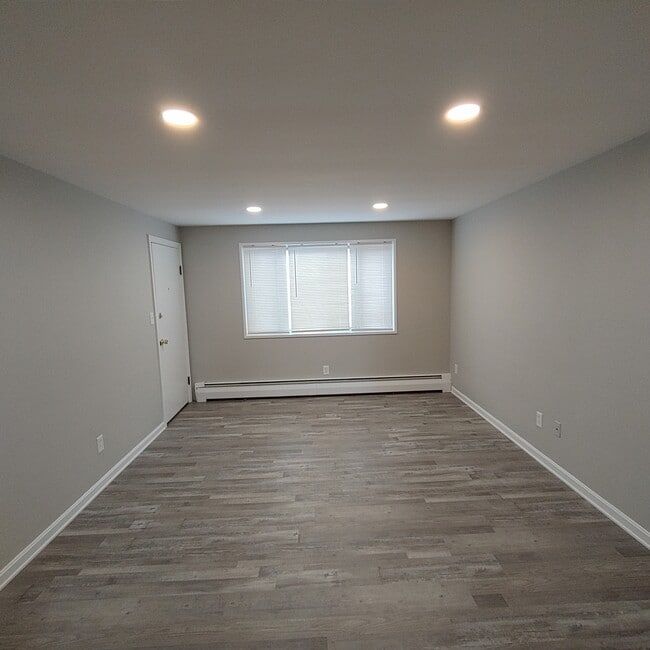 Photo - Genesee Square Apartments