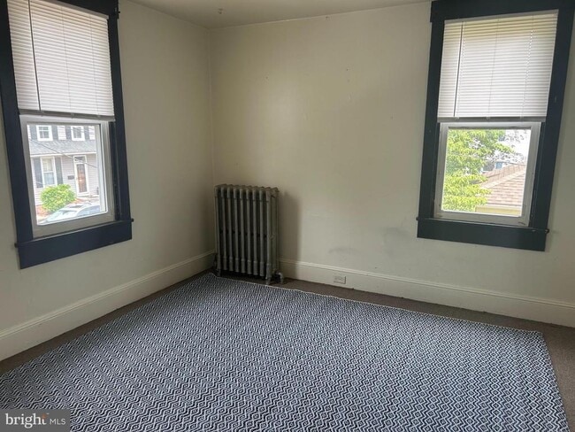 Building Photo - 123 S Delta St Unit C