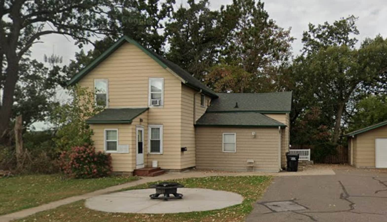 6 Bed | 2 Bath House North Campus Location - 6 Bed | 2 Bath House North Campus Location